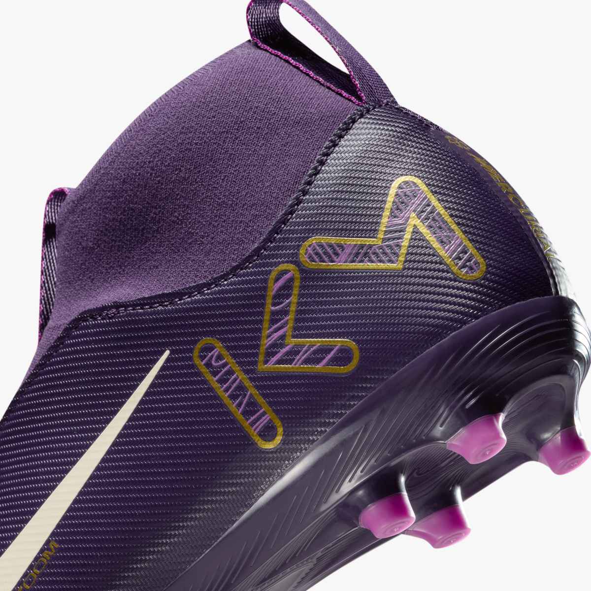 artifactId:b8806d78-1b42-4db8-b97a-7122048c93c4