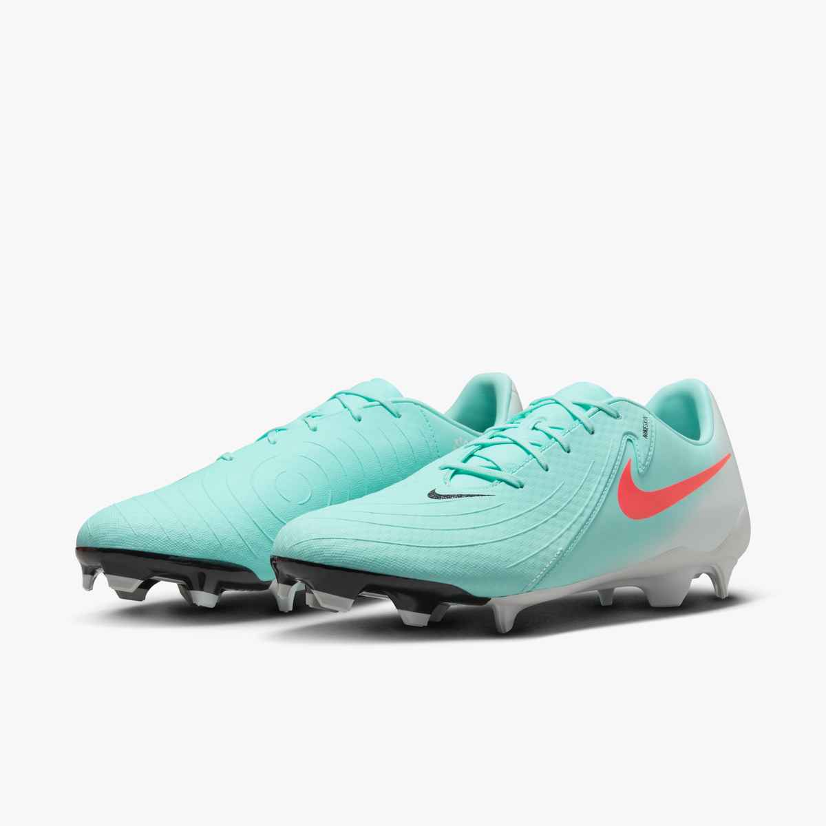 Nike Phantom GX 2 Academy MG Low-Top Soccer Cleats